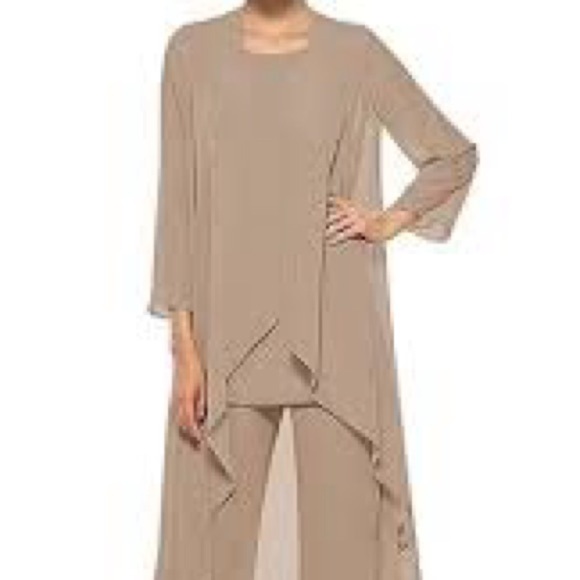 VTG Caroline Rose,Matte Crepe Crew Neck 3/4 Sleeve,High-Low Hem Top, EUC, Size M - Picture 1 of 12